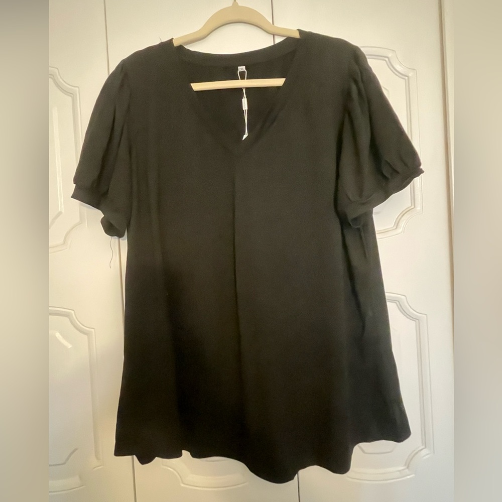 WIHOLL Women’s V neck top